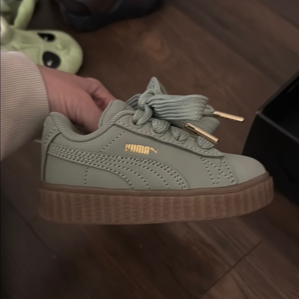 Puma Fenty Kids Shoes - Green - size 7C - Picture 4 of 7